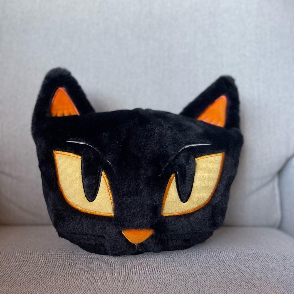Hyde& Eek! Sherpa Cat Pillow